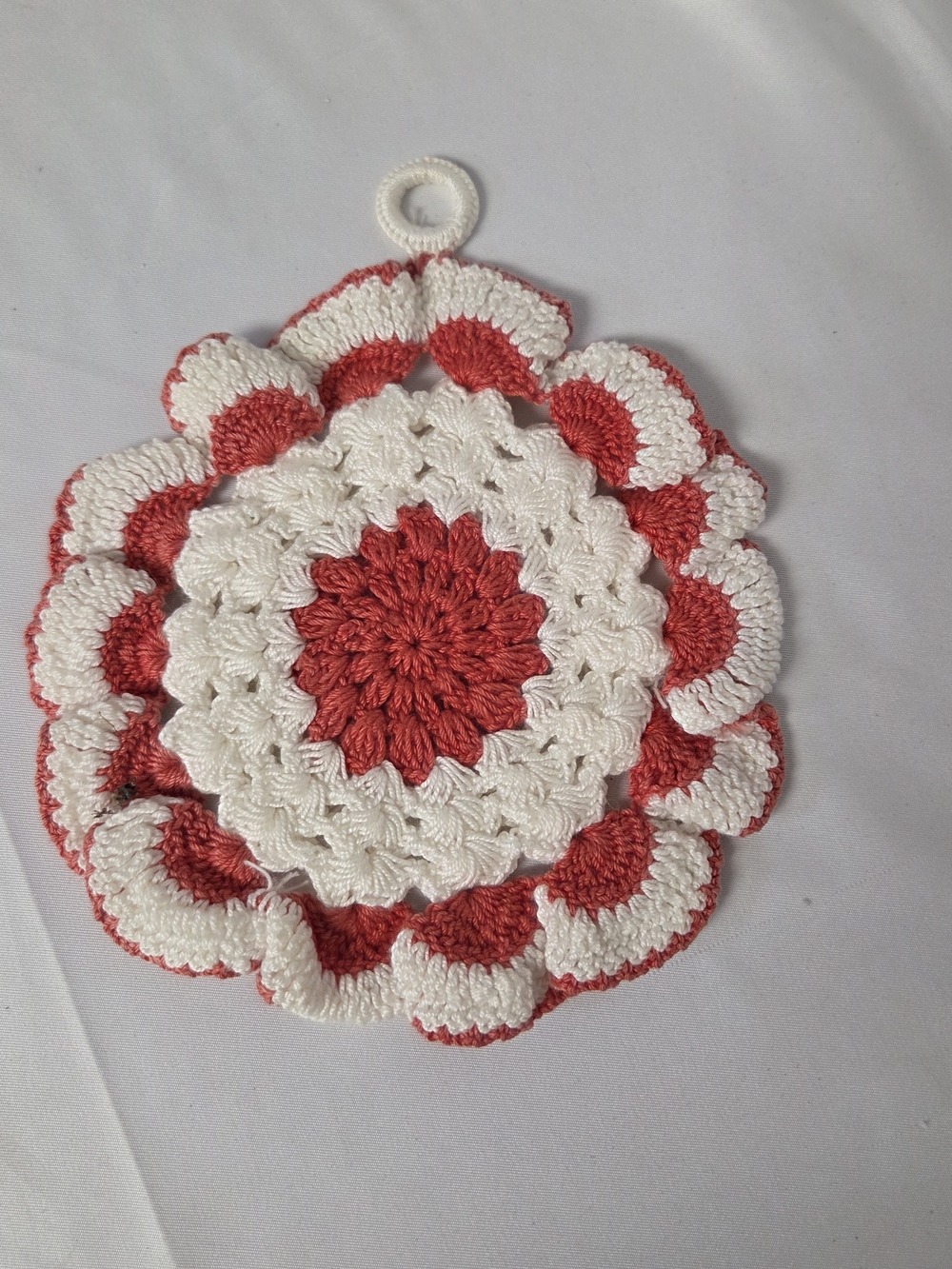 Beautiful Collectible Handmade Crocheted Potholder Red Cream 5" Loop Hang